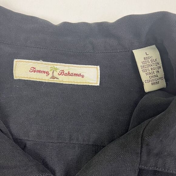 VTG Tommy Bahama Shirt Mens Large Black Silk Button Up Camp Hawaiian Beach Fish0 - Picture 4 of 8